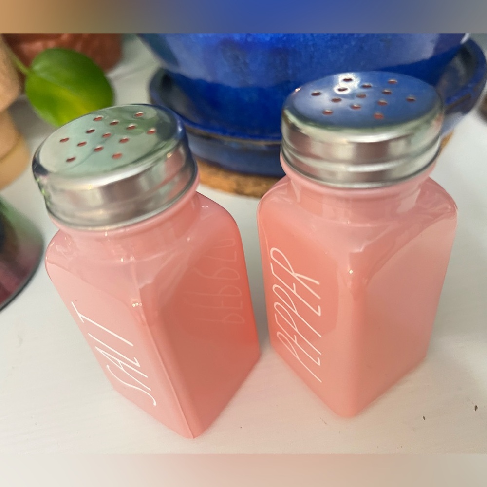 Pink Salt and Pepper Shaker Set - Picture 2 of 2